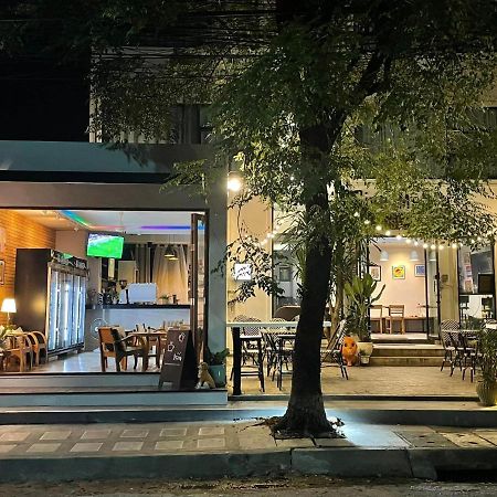 Give Me 5 Hostel Chiang Mai Buitenkant foto
